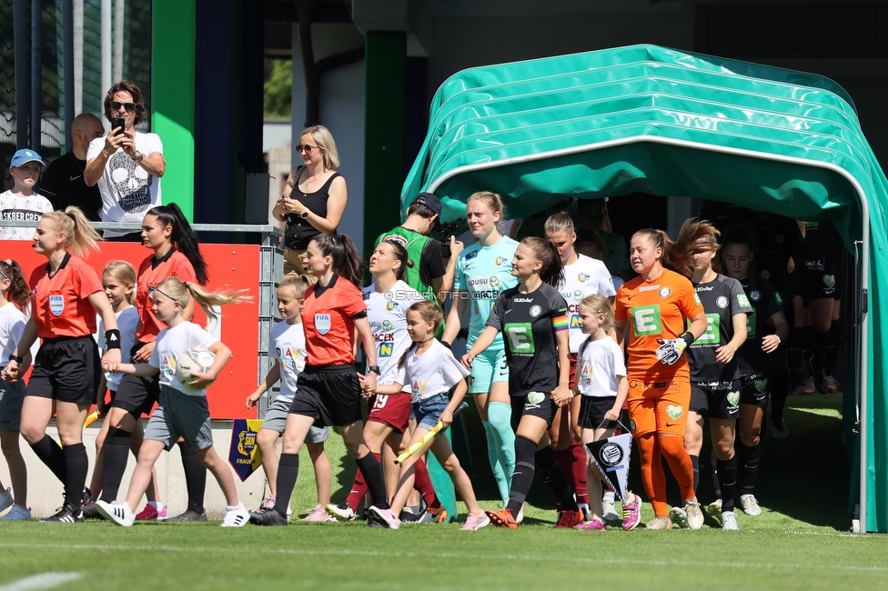 Sturm Damen - St. Poelten
OEFB Frauen Cup, Finale, SK Sturm Graz Damen - SKN St. Poelten Frauen, Stadion Amstetten, 04.06.2022. 

Foto zeigt die Mannschaft der Sturm Damen
