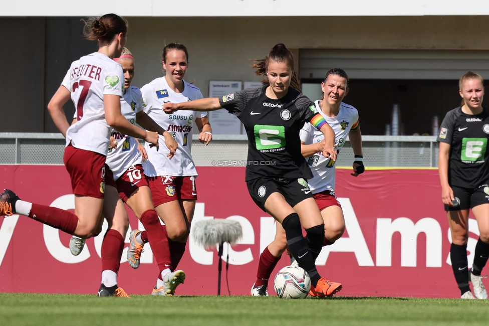 Sturm Damen - St. Poelten
OEFB Frauen Cup, Finale, SK Sturm Graz Damen - SKN St. Poelten Frauen, Stadion Amstetten, 04.06.2022. 

Foto zeigt Annabel Schasching (Sturm Damen)
