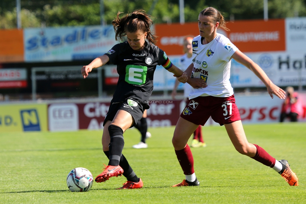 Sturm Damen - St. Poelten
OEFB Frauen Cup, Finale, SK Sturm Graz Damen - SKN St. Poelten Frauen, Stadion Amstetten, 04.06.2022. 

Foto zeigt Annabel Schasching (Sturm Damen)
