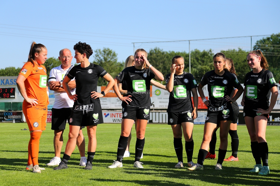 Sturm Damen - St. Poelten
OEFB Frauen Cup, Finale, SK Sturm Graz Damen - SKN St. Poelten Frauen, Stadion Amstetten, 04.06.2022. 

Foto zeigt die Mannschaft der Sturm Damen
