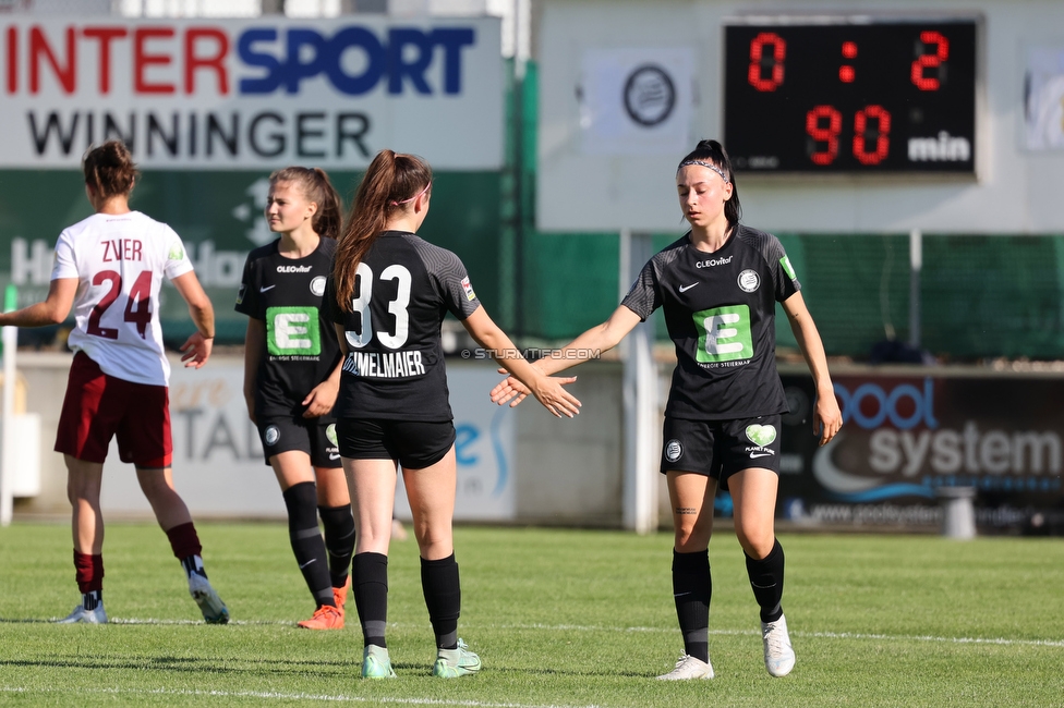 Sturm Damen - St. Poelten
OEFB Frauen Cup, Finale, SK Sturm Graz Damen - SKN St. Poelten Frauen, Stadion Amstetten, 04.06.2022. 

Foto zeigt Kathrin Greimelmaier (Sturm Damen) und Katharina Weiss (Sturm Damen)
