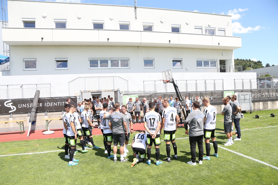 Sturm Graz Mannschaftsfoto
SK Sturm Graz Mannschaftsfoto, Trainingszentrum Messendorf, 06.07.2022. 

Foto zeigt die Mannschaft von Sturm
