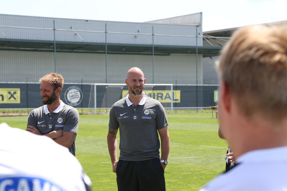 Sturm Graz Mannschaftsfoto
SK Sturm Graz Mannschaftsfoto, Trainingszentrum Messendorf, 06.07.2022. 

Foto zeigt Christian Ilzer (Cheftrainer Sturm)
