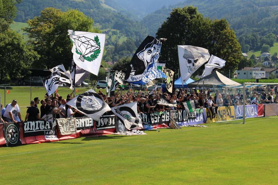 Roethis - Sturm Graz
OEFB Cup, 1. Runde, SC Roethis - SK Sturm Graz, Sportplatz an der Ratz, 16.07.2022. 

Foto zeigt Fans von Sturm
