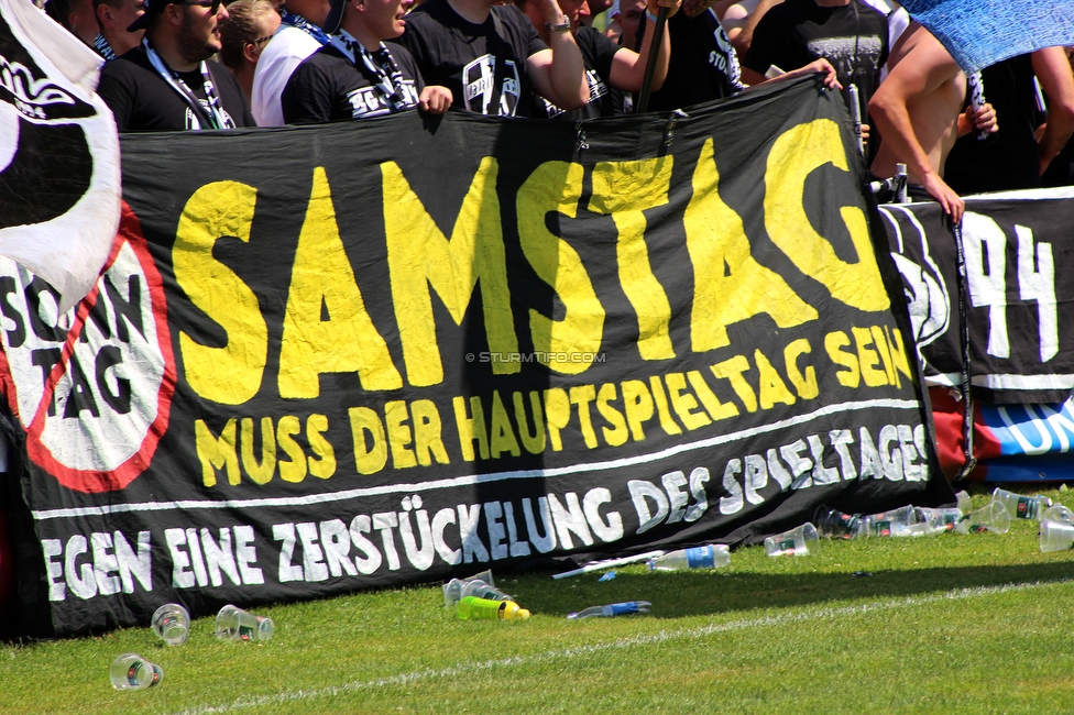 Roethis - Sturm Graz
OEFB Cup, 1. Runde, SC Roethis - SK Sturm Graz, Sportplatz an der Ratz, 16.07.2022. 

Foto zeigt Fans von Sturm mit einem Spruchband
Schlüsselwörter: samstag