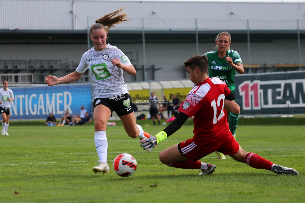 Sturm Damen - Haladas-Viktoria Szombathely
Testspiel, SK Sturm Graz Damen - Haladas-Viktoria Szombathely, Trainingszentrum, 23.07.2022. 

Foto zeigt Anna Maria Wirnsberger (Sturm Damen)
