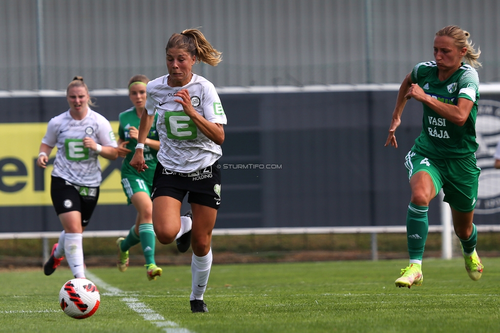 Sturm Damen - Haladas-Viktoria Szombathely
Testspiel, SK Sturm Graz Damen - Haladas-Viktoria Szombathely, Trainingszentrum, 23.07.2022. 

Foto zeigt Sophia Bertolo (Sturm Damen)
