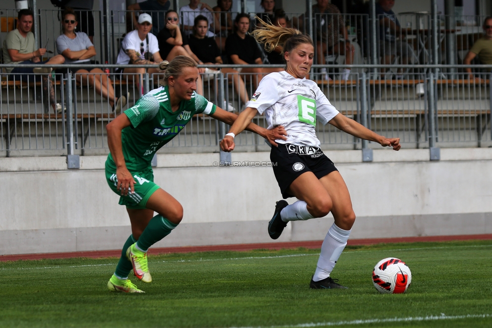 Sturm Damen - Haladas-Viktoria Szombathely
Testspiel, SK Sturm Graz Damen - Haladas-Viktoria Szombathely, Trainingszentrum, 23.07.2022. 

Foto zeigt Sophia Bertolo (Sturm Damen)
