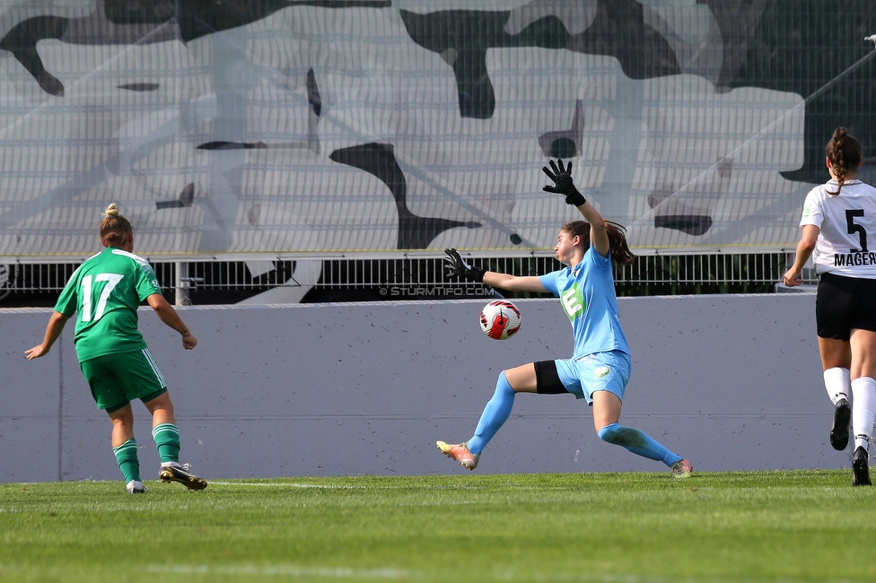 Sturm Damen - Haladas-Viktoria Szombathely
Testspiel, SK Sturm Graz Damen - Haladas-Viktoria Szombathely, Trainingszentrum, 23.07.2022. 

Foto zeigt Christina Schoenwetter (Sturm Damen)
