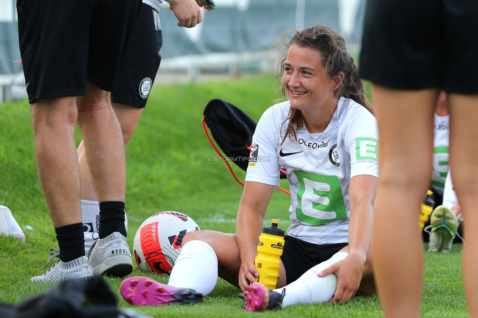 Sturm Damen - Haladas-Viktoria Szombathely
Testspiel, SK Sturm Graz Damen - Haladas-Viktoria Szombathely, Trainingszentrum, 23.07.2022. 

Foto zeigt Vanessa Gritzner (Sturm Damen)
