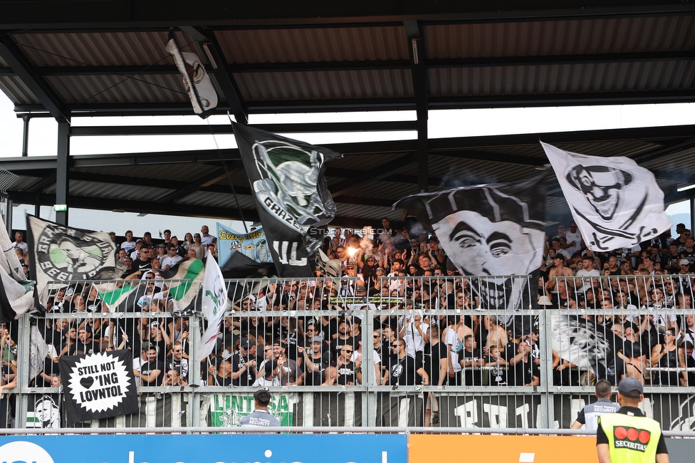 Wolfsberg - Sturm Graz
Oesterreichische Fussball Bundesliga, 1. Runde, Wolfsberger AC - SK Sturm Graz, Lavanttal Arena Wolfsberg, 23.07.2022. 

Foto zeigt Fans von Sturm
Schlüsselwörter: pyrotechnik sturmflut brigata