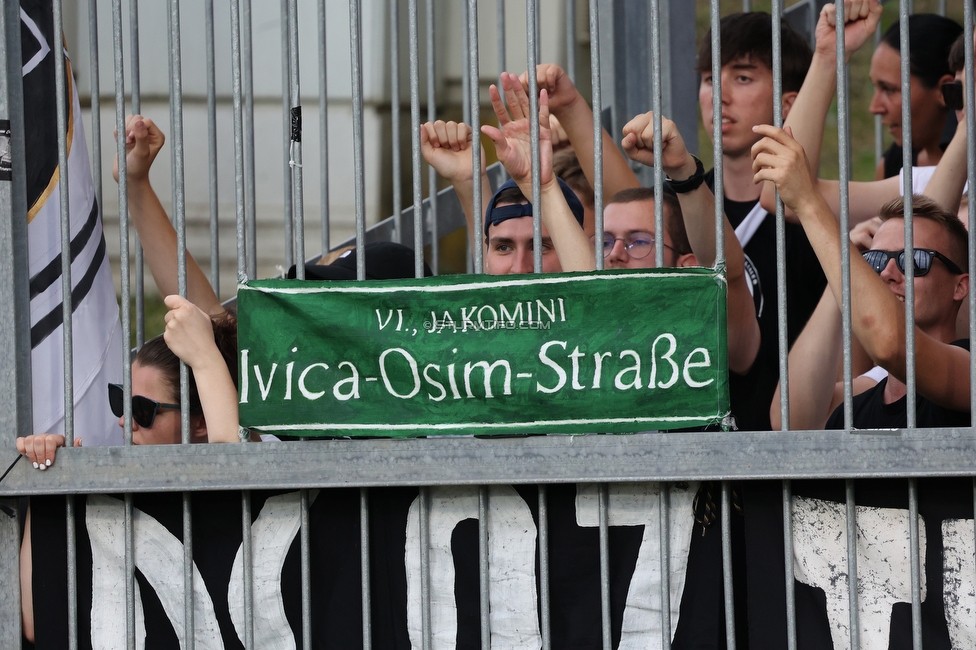 Wolfsberg - Sturm Graz
Oesterreichische Fussball Bundesliga, 1. Runde, Wolfsberger AC - SK Sturm Graz, Lavanttal Arena Wolfsberg, 23.07.2022. 

Foto zeigt Fans von Sturm
Schlüsselwörter: blackstorm