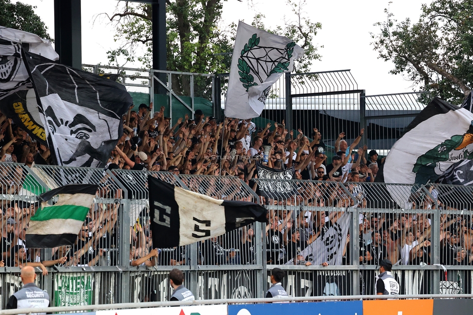 Wolfsberg - Sturm Graz
Oesterreichische Fussball Bundesliga, 1. Runde, Wolfsberger AC - SK Sturm Graz, Lavanttal Arena Wolfsberg, 23.07.2022. 

Foto zeigt Fans von Sturm
