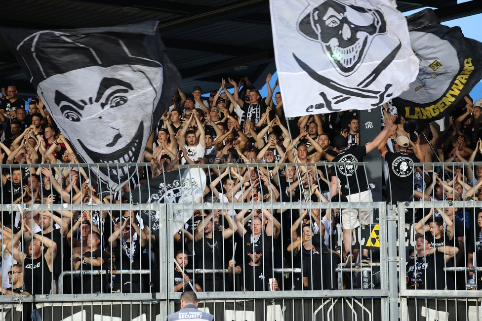 Wolfsberg - Sturm Graz
Oesterreichische Fussball Bundesliga, 1. Runde, Wolfsberger AC - SK Sturm Graz, Lavanttal Arena Wolfsberg, 23.07.2022. 

Foto zeigt Fans von Sturm
Schlüsselwörter: brigata