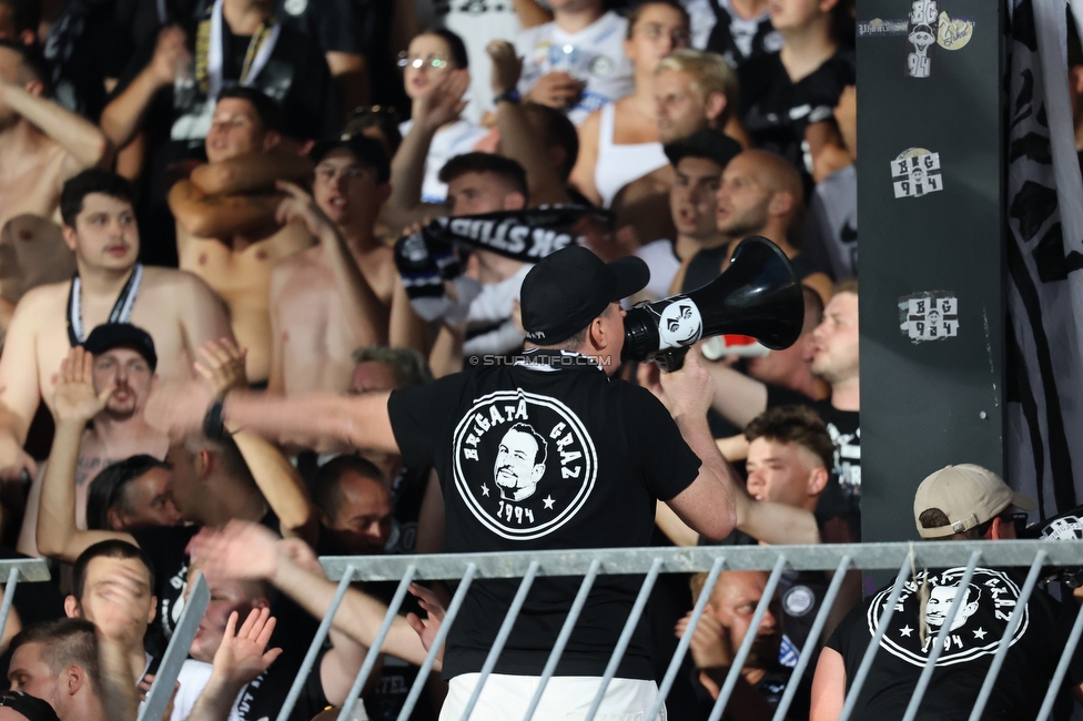 Wolfsberg - Sturm Graz
Oesterreichische Fussball Bundesliga, 1. Runde, Wolfsberger AC - SK Sturm Graz, Lavanttal Arena Wolfsberg, 23.07.2022. 

Foto zeigt Fans von Sturm
Schlüsselwörter: vorsaenger