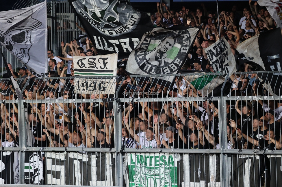 Wolfsberg - Sturm Graz
Oesterreichische Fussball Bundesliga, 1. Runde, Wolfsberger AC - SK Sturm Graz, Lavanttal Arena Wolfsberg, 23.07.2022. 

Foto zeigt Fans von Sturm
Schlüsselwörter: sturmflut