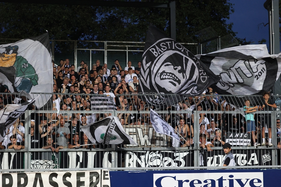 Wolfsberg - Sturm Graz
Oesterreichische Fussball Bundesliga, 1. Runde, Wolfsberger AC - SK Sturm Graz, Lavanttal Arena Wolfsberg, 23.07.2022. 

Foto zeigt Fans von Sturm
Schlüsselwörter: bastion unita