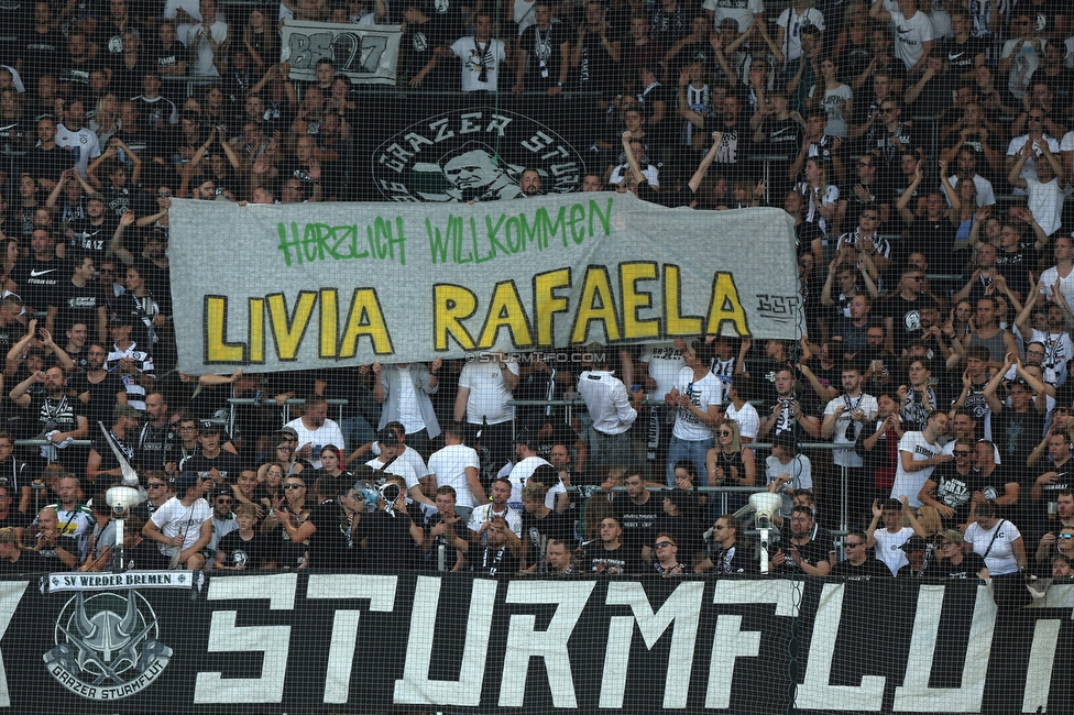 Sturm Graz - RB Salzburg
Oesterreichische Fussball Bundesliga, 2. Runde, SK Sturm Graz - FC RB Salzburg, Stadion Liebenau Graz, 30.07.2022. 

Foto zeigt Fans von Sturm mit einem Spruchband
Schlüsselwörter: baby sturmflut