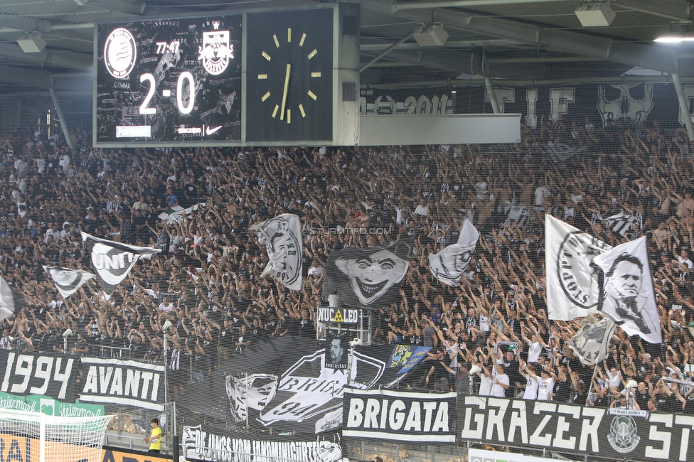 Sturm Graz - RB Salzburg
Oesterreichische Fussball Bundesliga, 2. Runde, SK Sturm Graz - FC RB Salzburg, Stadion Liebenau Graz, 30.07.2022. 

Foto zeigt Fans von Sturm
Schlüsselwörter: brigata