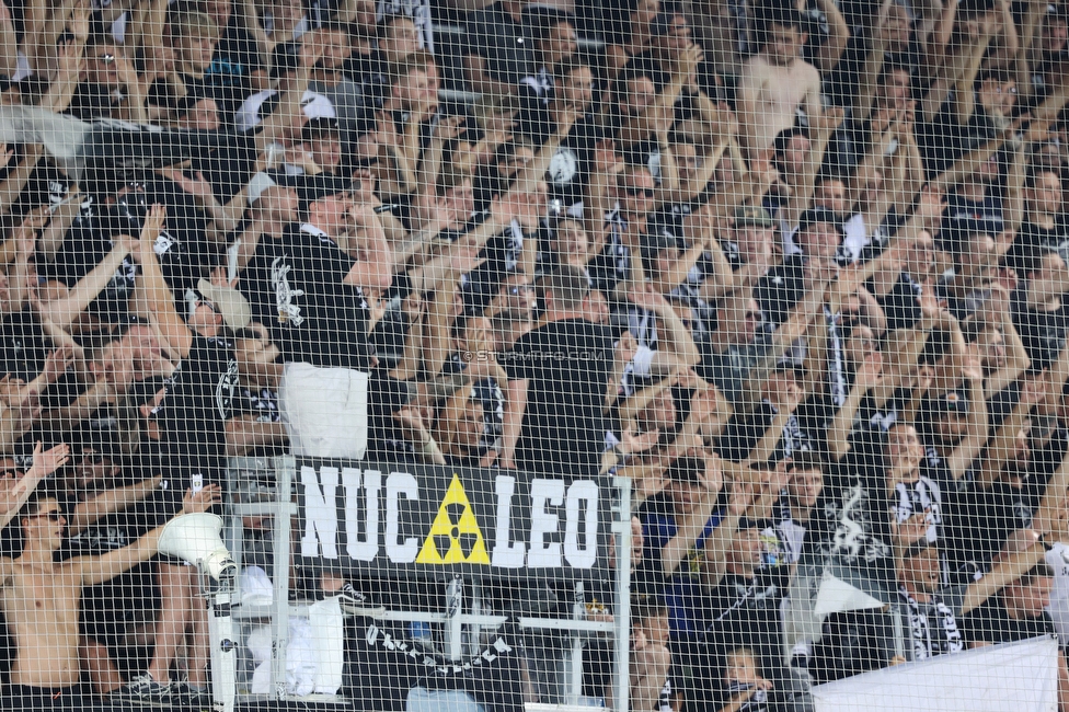 Sturm Graz - RB Salzburg
Oesterreichische Fussball Bundesliga, 2. Runde, SK Sturm Graz - FC RB Salzburg, Stadion Liebenau Graz, 30.07.2022. 

Foto zeigt Fans von Sturm
Schlüsselwörter: brigata vorsaenger