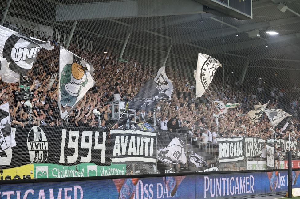 Sturm Graz - RB Salzburg
Oesterreichische Fussball Bundesliga, 2. Runde, SK Sturm Graz - FC RB Salzburg, Stadion Liebenau Graz, 30.07.2022. 

Foto zeigt Fans von Sturm
