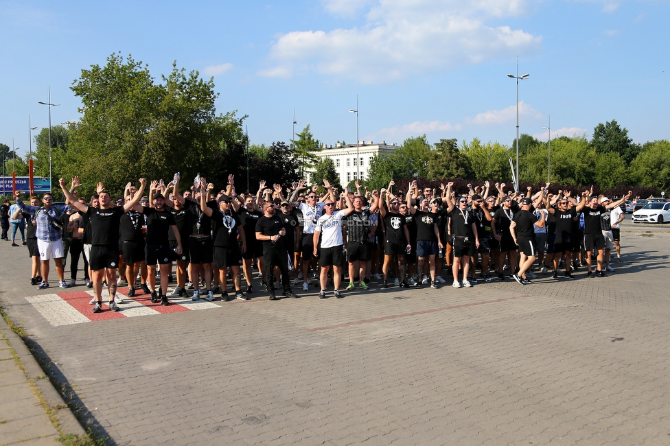 Dynamo Kiew - Sturm Graz
UEFA Champions League Qualifikation 3. Runde, Dynamo Kiew - SK Sturm Graz, Stadion LKS Lodz, 03.08.2022. 

Foto zeigt Fans von Sturm beim Corteo
