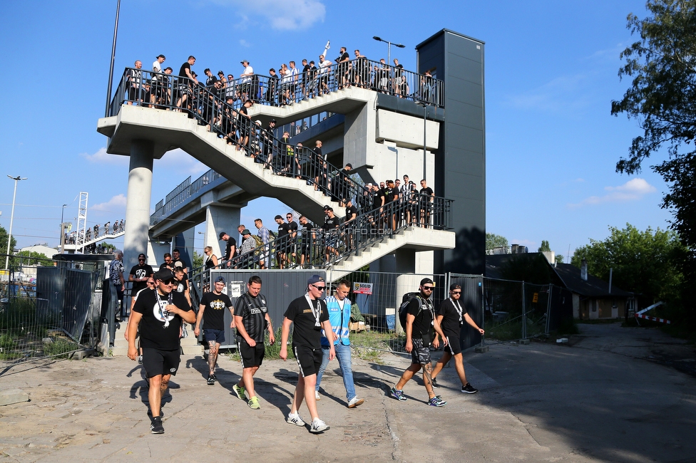 Dynamo Kiew - Sturm Graz
UEFA Champions League Qualifikation 3. Runde, Dynamo Kiew - SK Sturm Graz, Stadion LKS Lodz, 03.08.2022. 

Foto zeigt Fans von Sturm beim Corteo
