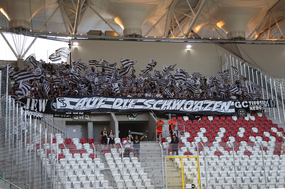 Dynamo Kiew - Sturm Graz
UEFA Champions League Qualifikation 3. Runde, Dynamo Kiew - SK Sturm Graz, Stadion LKS Lodz, 03.08.2022. 

Foto zeigt Fans von Sturm mit einer Choreografie
