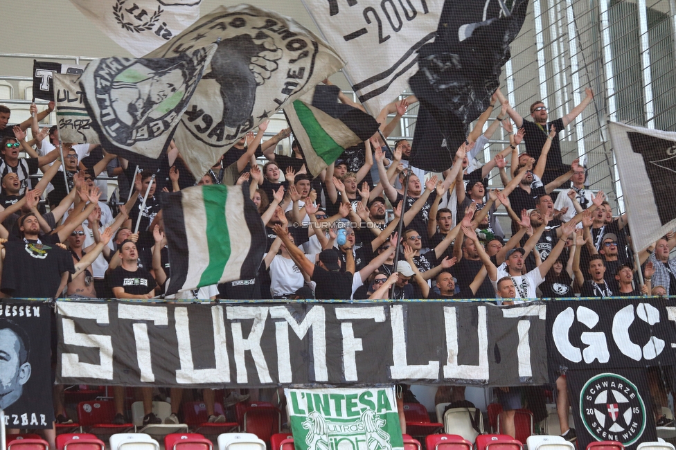 Dynamo Kiew - Sturm Graz
UEFA Champions League Qualifikation 3. Runde, Dynamo Kiew - SK Sturm Graz, Stadion LKS Lodz, 03.08.2022. 

Foto zeigt Fans von Sturm
