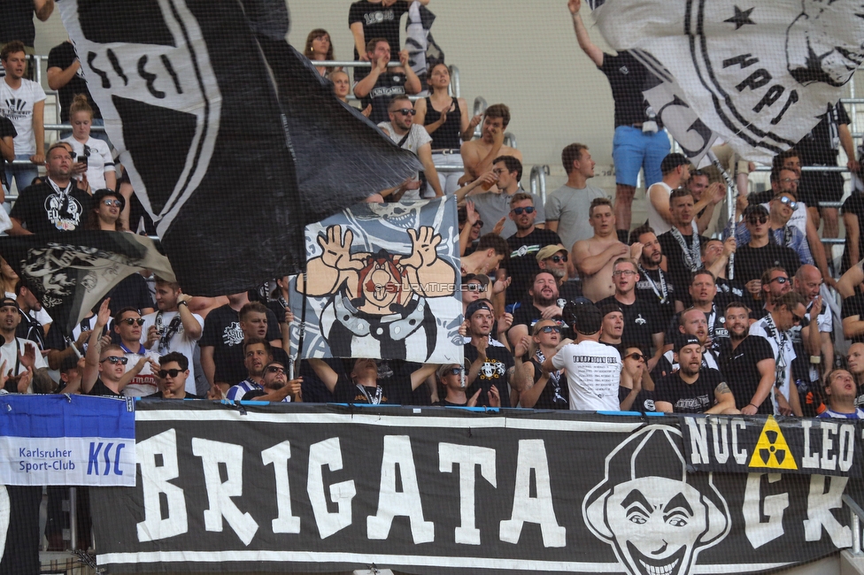 Dynamo Kiew - Sturm Graz
UEFA Champions League Qualifikation 3. Runde, Dynamo Kiew - SK Sturm Graz, Stadion LKS Lodz, 03.08.2022. 

Foto zeigt Fans von Sturm
