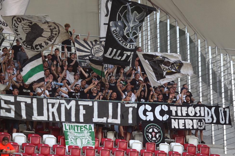 Dynamo Kiew - Sturm Graz
UEFA Champions League Qualifikation 3. Runde, Dynamo Kiew - SK Sturm Graz, Stadion LKS Lodz, 03.08.2022. 

Foto zeigt Fans von Sturm
