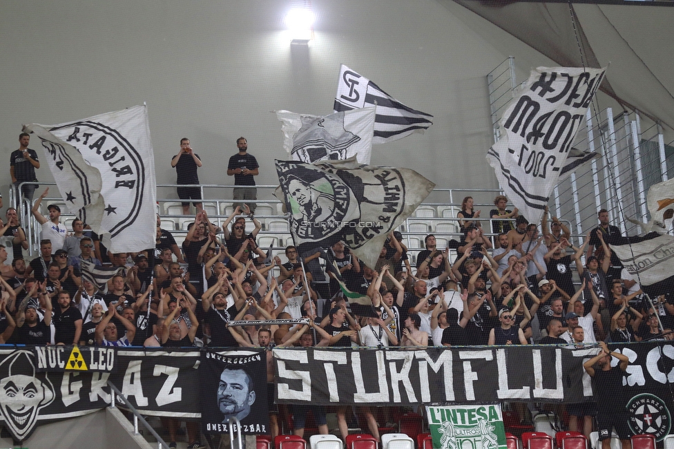 Dynamo Kiew - Sturm Graz
UEFA Champions League Qualifikation 3. Runde, Dynamo Kiew - SK Sturm Graz, Stadion LKS Lodz, 03.08.2022. 

Foto zeigt Fans von Sturm
