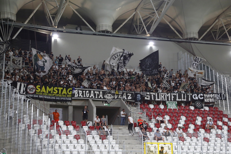 Dynamo Kiew - Sturm Graz
UEFA Champions League Qualifikation 3. Runde, Dynamo Kiew - SK Sturm Graz, Stadion LKS Lodz, 03.08.2022. 

Foto zeigt Fans von Sturm mit einem Spruchband
Schlüsselwörter: samstag