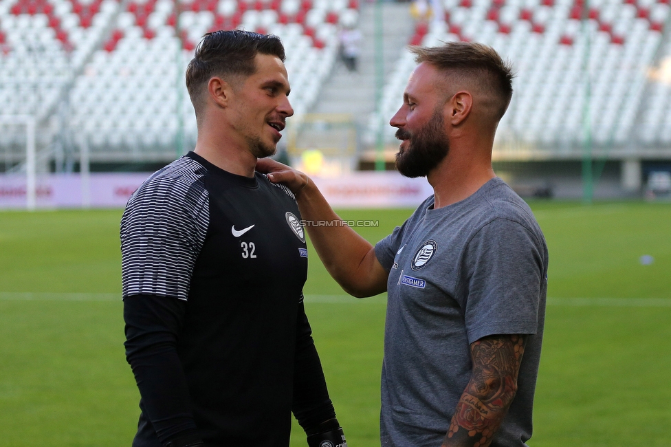 Dynamo Kiew - Sturm Graz
UEFA Champions League Qualifikation 3. Runde, Dynamo Kiew - SK Sturm Graz, Stadion LKS Lodz, 03.08.2022. 

Foto zeigt Tobias Schuetzenauer (Sturm) und Martin Ehrenreich (Teammanagement Sturm)
