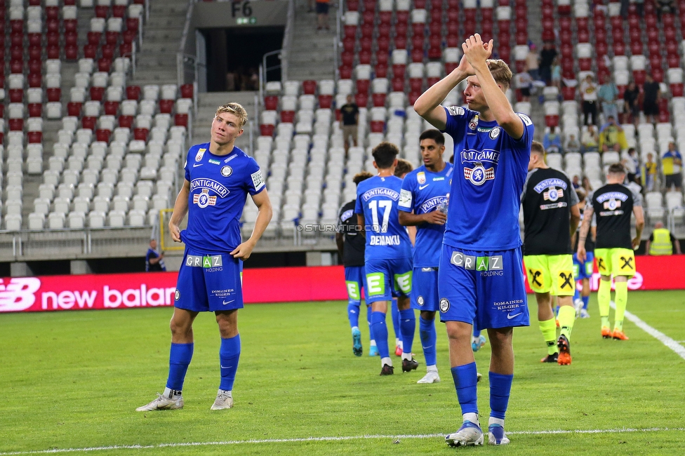 Dynamo Kiew - Sturm Graz
UEFA Champions League Qualifikation 3. Runde, Dynamo Kiew - SK Sturm Graz, Stadion LKS Lodz, 03.08.2022. 

Foto zeigt Rasmus Hoejlund (Sturm) und Alexander Prass (Sturm)
