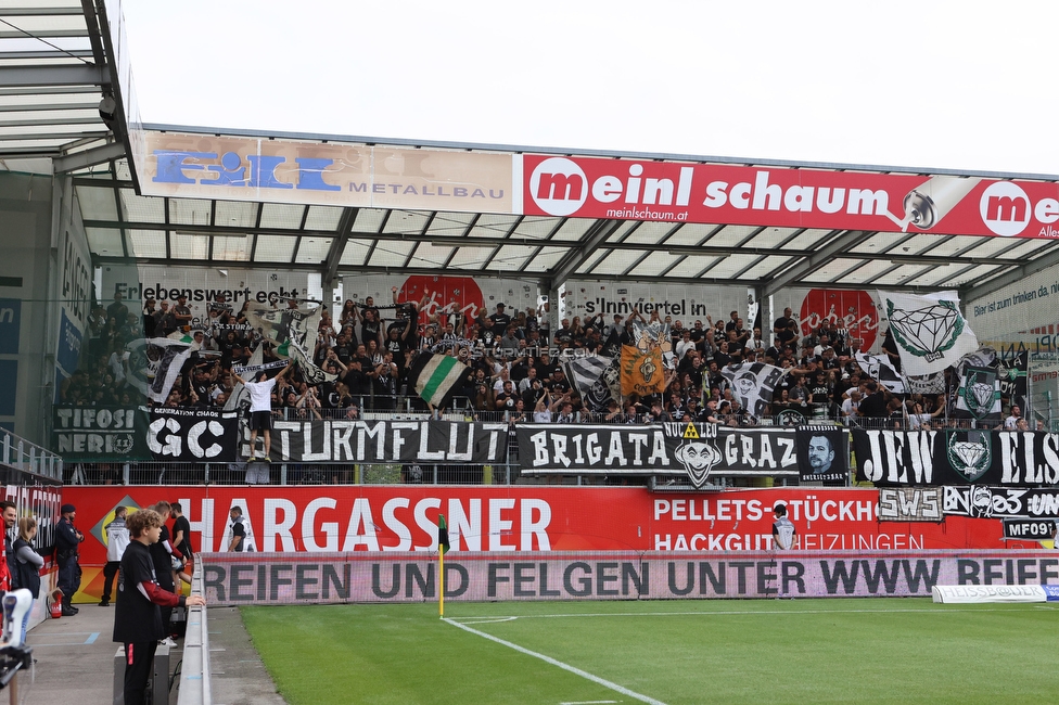 Ried - Sturm Graz
Oesterreichische Fussball Bundesliga, 3. Runde, SV Ried - SK Sturm Graz, Arena Ried, 06.08.2022. 

Foto zeigt Fans von Sturm
