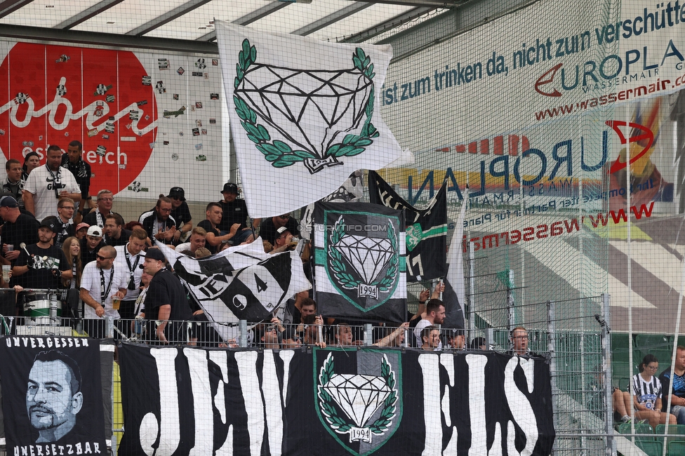 Ried - Sturm Graz
Oesterreichische Fussball Bundesliga, 3. Runde, SV Ried - SK Sturm Graz, Arena Ried, 06.08.2022. 

Foto zeigt Fans von Sturm
Schlüsselwörter: jewels