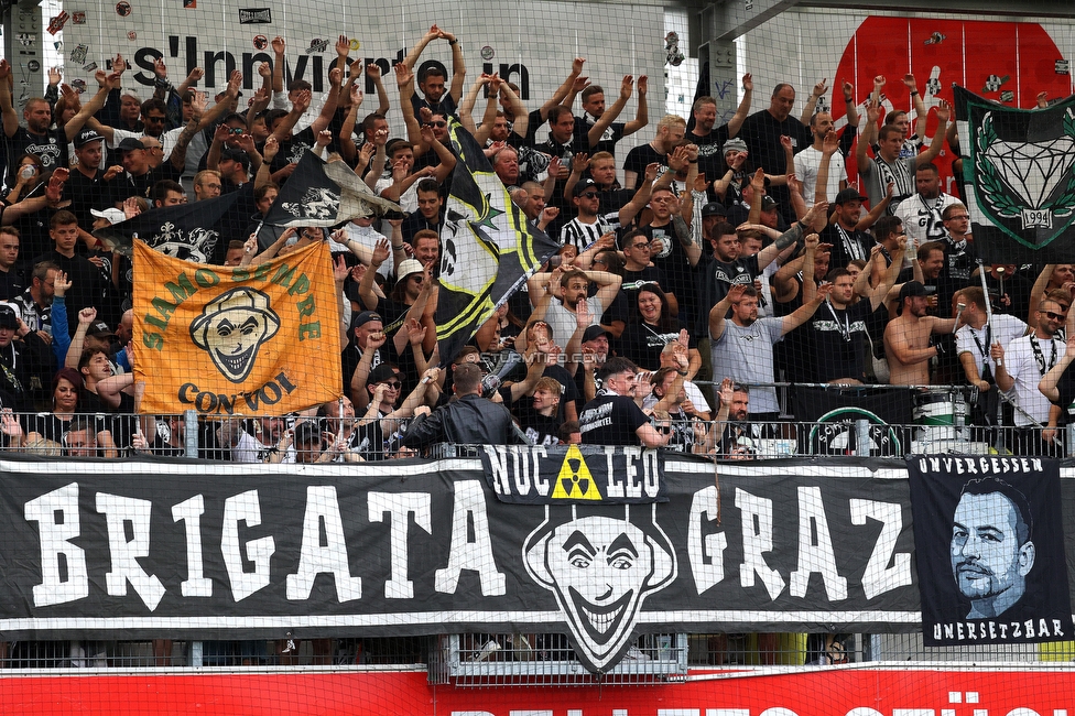 Ried - Sturm Graz
Oesterreichische Fussball Bundesliga, 3. Runde, SV Ried - SK Sturm Graz, Arena Ried, 06.08.2022. 

Foto zeigt Fans von Sturm
