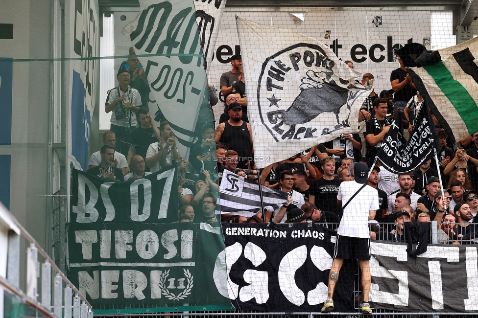 Ried - Sturm Graz
Oesterreichische Fussball Bundesliga, 3. Runde, SV Ried - SK Sturm Graz, Arena Ried, 06.08.2022. 

Foto zeigt Fans von Sturm
