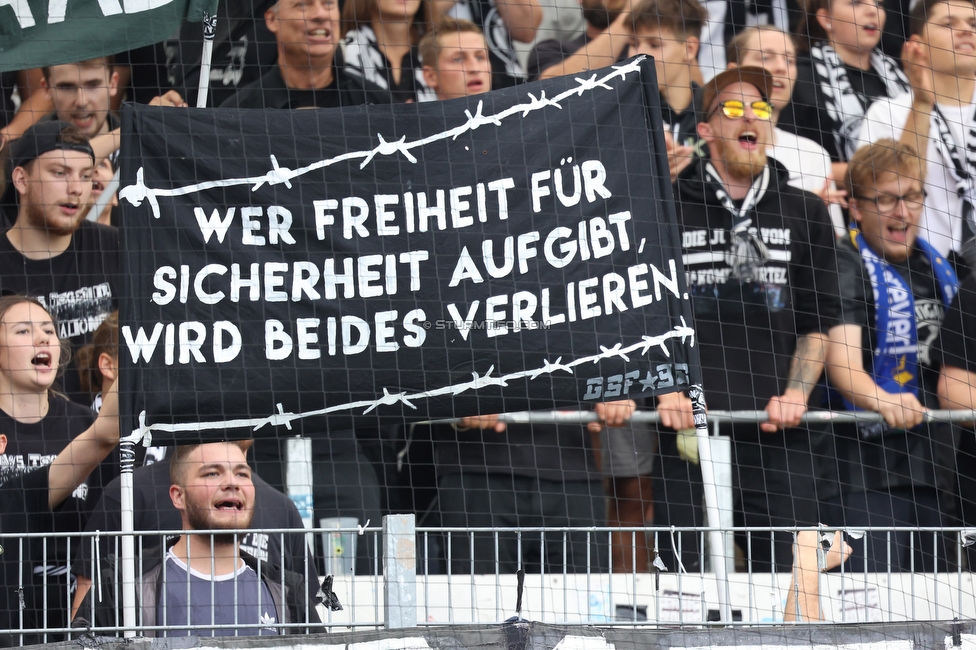 Ried - Sturm Graz
Oesterreichische Fussball Bundesliga, 3. Runde, SV Ried - SK Sturm Graz, Arena Ried, 06.08.2022. 

Foto zeigt Fans von Sturm
