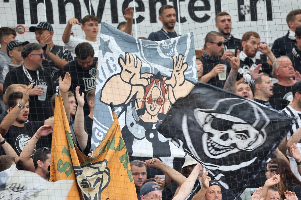 Ried - Sturm Graz
Oesterreichische Fussball Bundesliga, 3. Runde, SV Ried - SK Sturm Graz, Arena Ried, 06.08.2022. 

Foto zeigt Fans von Sturm
Schlüsselwörter: brigata