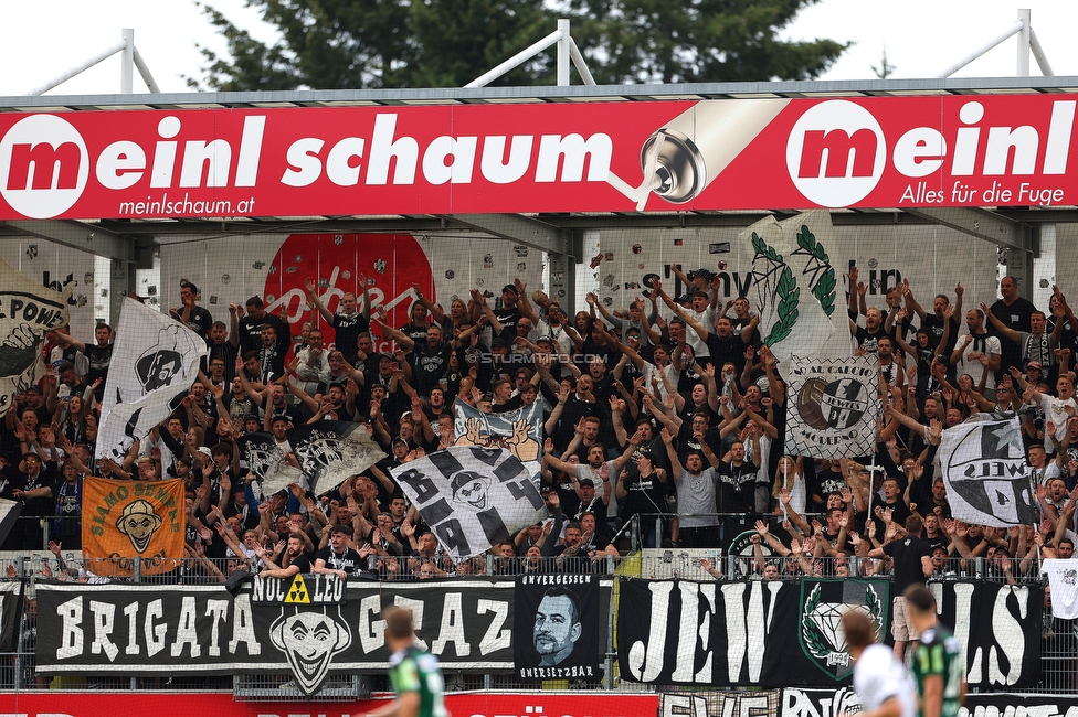 Ried - Sturm Graz
Oesterreichische Fussball Bundesliga, 3. Runde, SV Ried - SK Sturm Graz, Arena Ried, 06.08.2022. 

Foto zeigt Fans von Sturm
