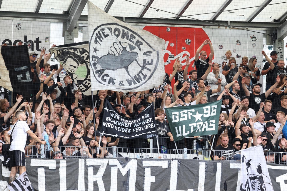 Ried - Sturm Graz
Oesterreichische Fussball Bundesliga, 3. Runde, SV Ried - SK Sturm Graz, Arena Ried, 06.08.2022. 

Foto zeigt Fans von Sturm
Schlüsselwörter: sturmflut