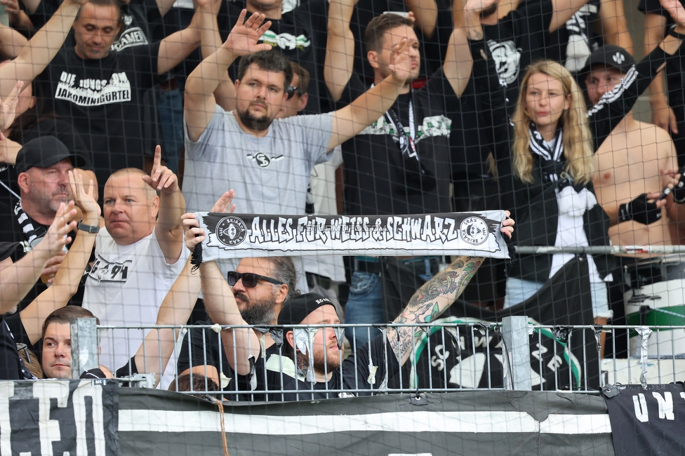 Ried - Sturm Graz
Oesterreichische Fussball Bundesliga, 3. Runde, SV Ried - SK Sturm Graz, Arena Ried, 06.08.2022. 

Foto zeigt Fans von Sturm
Schlüsselwörter: brigata