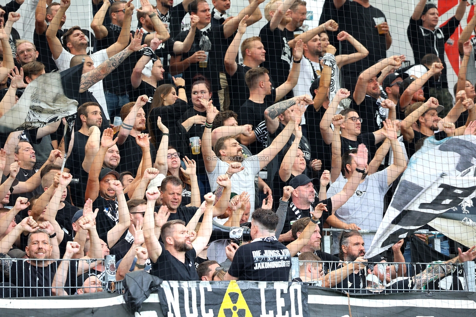 Ried - Sturm Graz
Oesterreichische Fussball Bundesliga, 3. Runde, SV Ried - SK Sturm Graz, Arena Ried, 06.08.2022. 

Foto zeigt Fans von Sturm
Schlüsselwörter: brigata