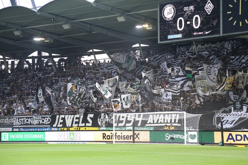 Sturm Graz - Dynamo Kiew
UEFA Champions League Qualifikation 3. Runde, SK Sturm Graz - FC Dynamo Kiew, Stadion Liebenau Graz, 09.08.2022. 

Foto zeigt Fans von Sturm
