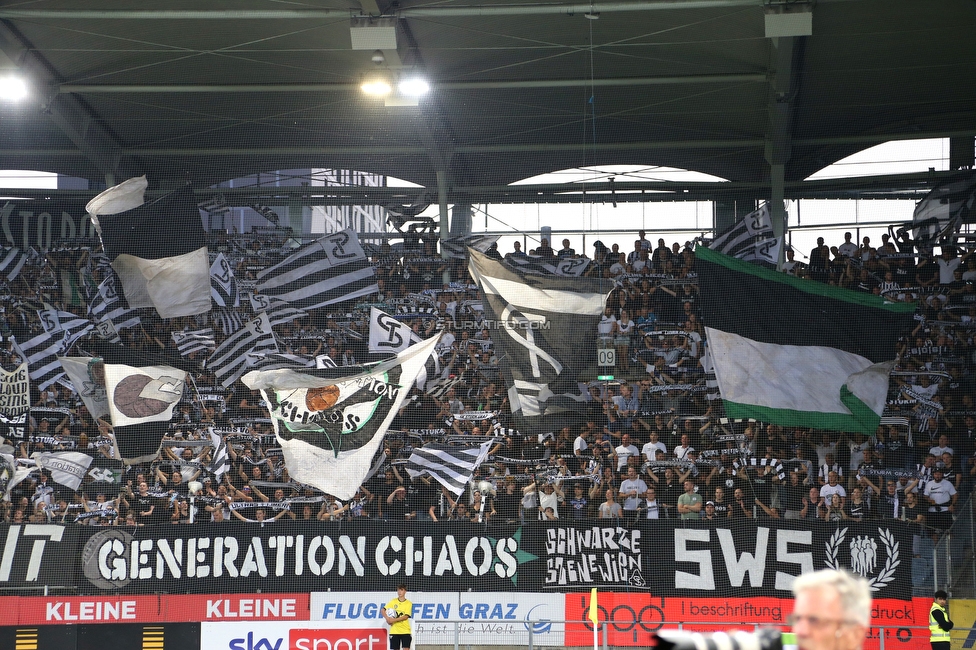 Sturm Graz - Dynamo Kiew
UEFA Champions League Qualifikation 3. Runde, SK Sturm Graz - FC Dynamo Kiew, Stadion Liebenau Graz, 09.08.2022. 

Foto zeigt Fans von Sturm
