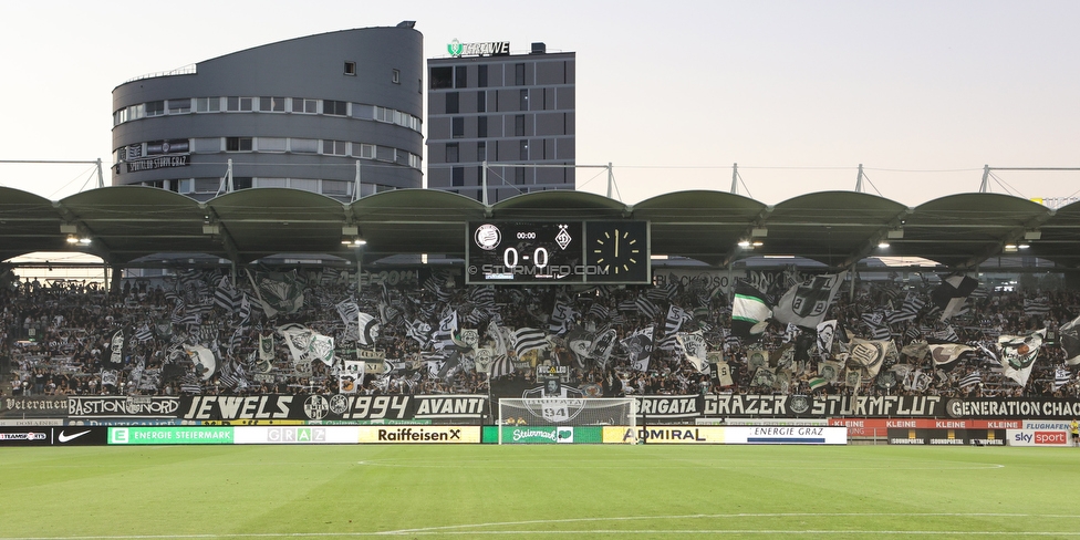 Sturm Graz - Dynamo Kiew
UEFA Champions League Qualifikation 3. Runde, SK Sturm Graz - FC Dynamo Kiew, Stadion Liebenau Graz, 09.08.2022. 

Foto zeigt Fans von Sturm mit einer Choreografie
