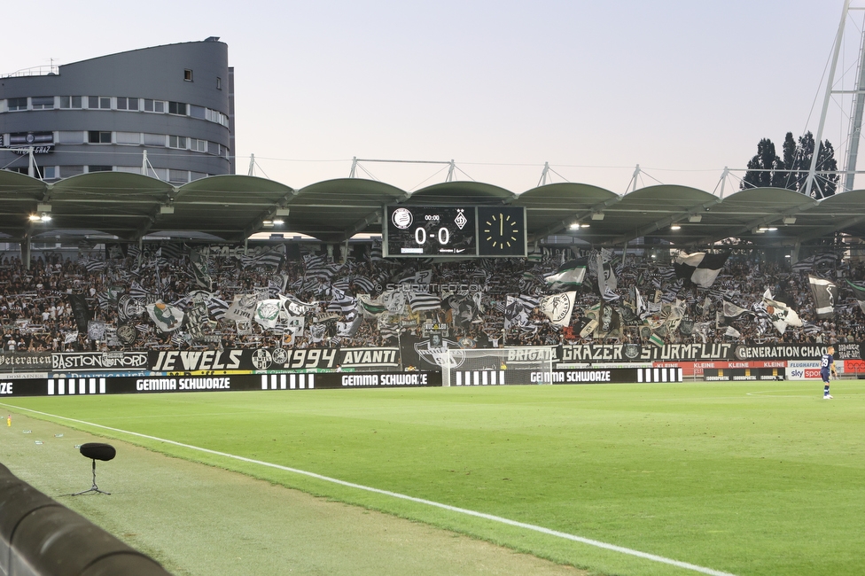 Sturm Graz - Dynamo Kiew
UEFA Champions League Qualifikation 3. Runde, SK Sturm Graz - FC Dynamo Kiew, Stadion Liebenau Graz, 09.08.2022. 

Foto zeigt Fans von Sturm mit einer Choreografie
