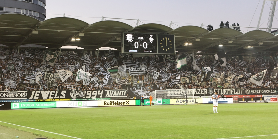 Sturm Graz - Dynamo Kiew
UEFA Champions League Qualifikation 3. Runde, SK Sturm Graz - FC Dynamo Kiew, Stadion Liebenau Graz, 09.08.2022. 

Foto zeigt Fans von Sturm mit einer Choreografie
